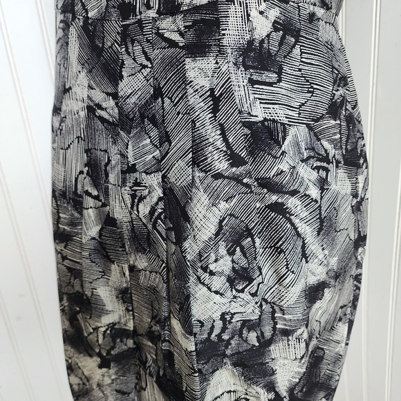 Banana Republic Silk Wool Pleated Sheath Dress Black Gray Floral Womens Size 8 - Picture 10 of 15